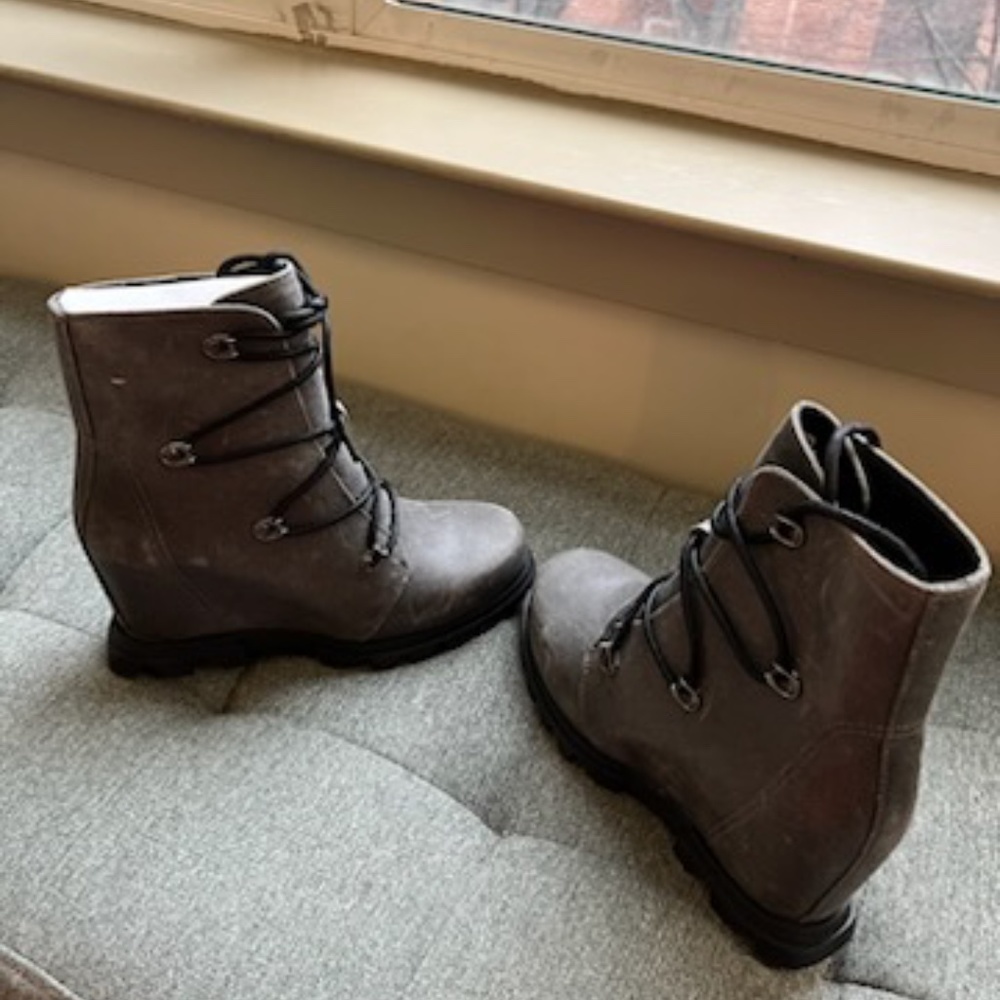 LAST PAIR! Sorel Women's Joan of Arctic Wedge III Lace Boot - Picture 5 of 8